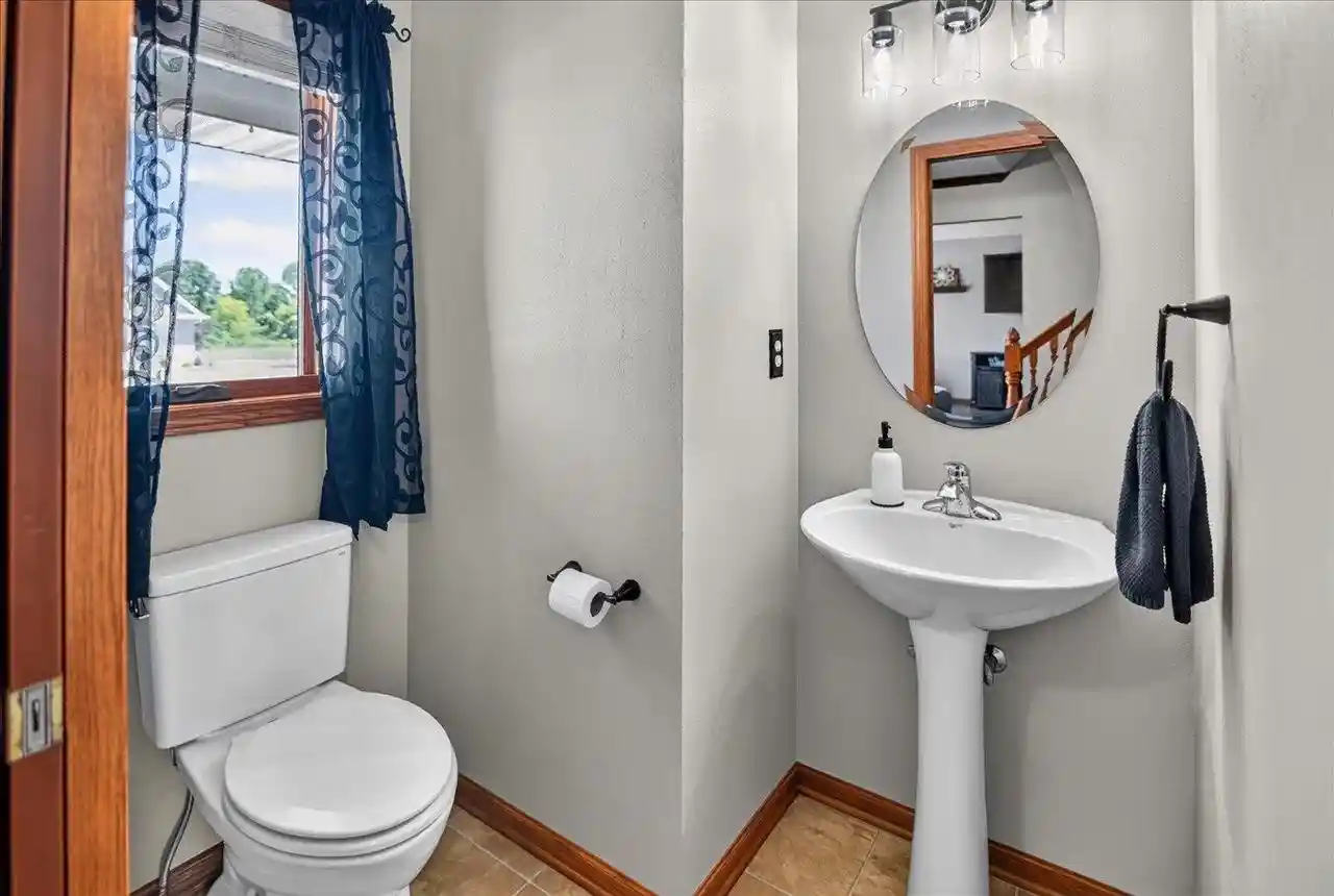 54th image of 606 Cobblestone Way Way, Watertown, WI 53094 | MLS# 2027591