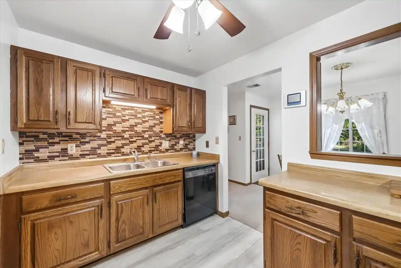 Homes for sale in Port Washington, WI | 1755 Parknoll Lane Lane #4, Port Washington, WI 53074 | MLS# 1970628