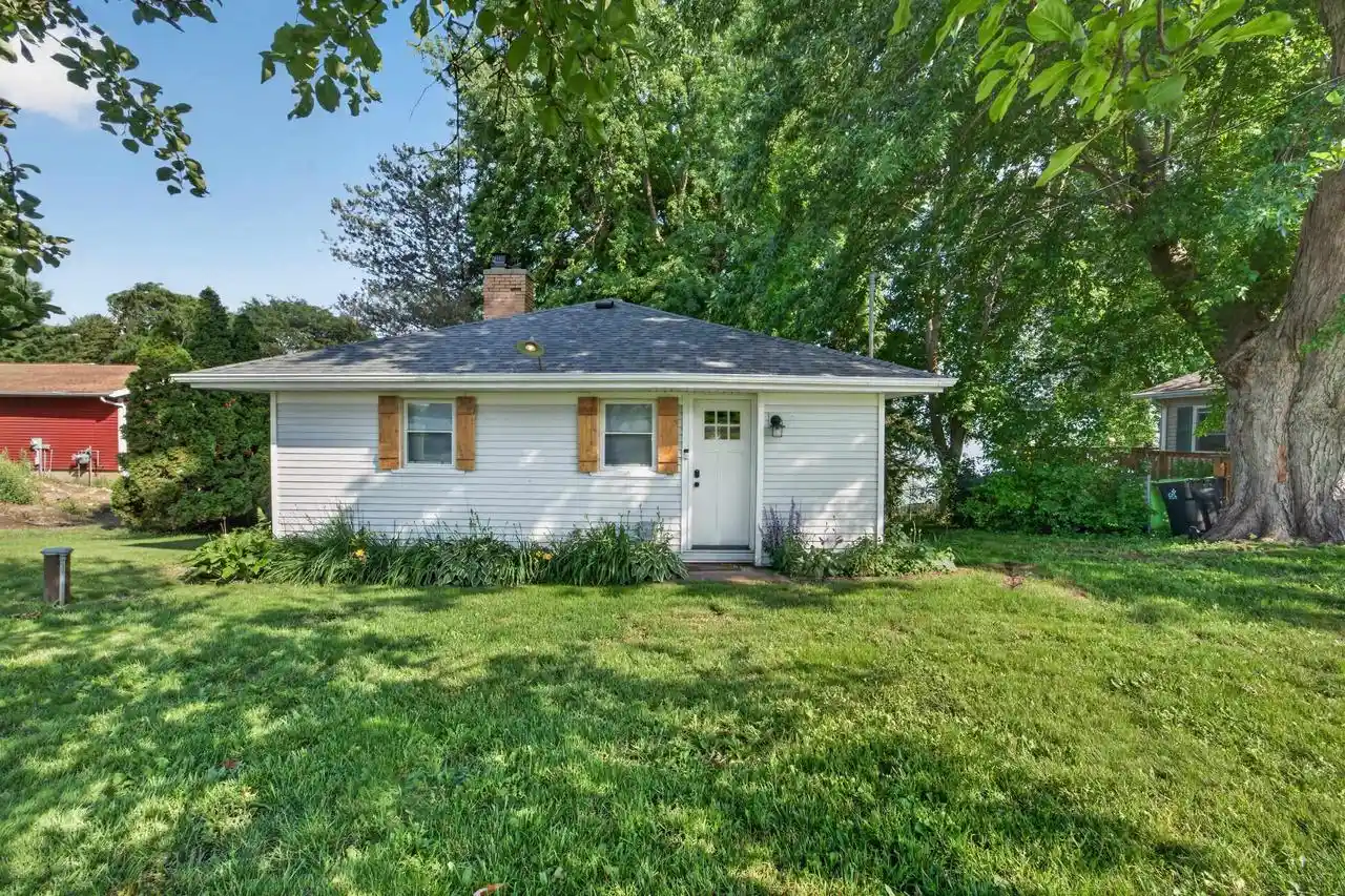 Homes for sale in Randolph, WI | N9092 County Road Fw, Randolph, WI 53956 | MLS# 2027604