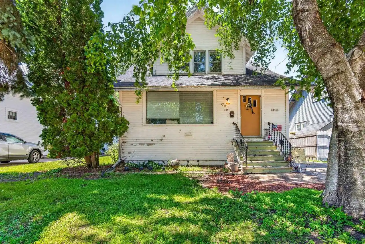 1st image of 1251 Walnut Street Street, Oshkosh, WI 54901 | MLS# 50328741
