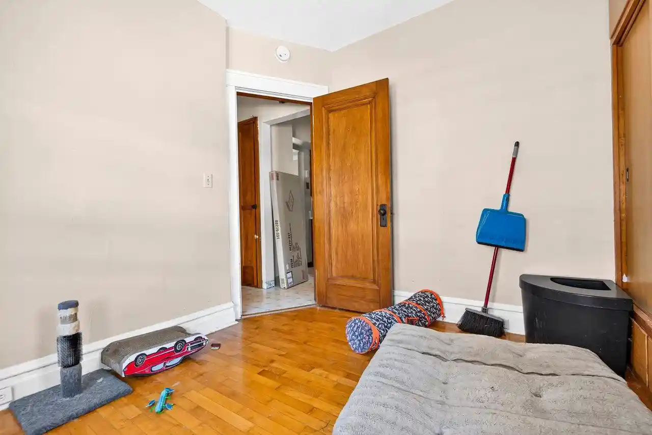3rd image of 1251 Walnut Street Street, Oshkosh, WI 54901 | MLS# 50328741