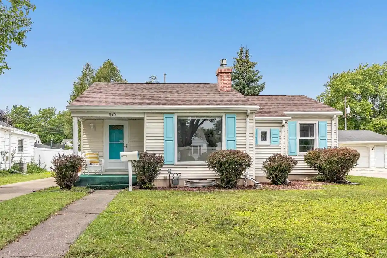 Homes for sale in Green Bay, WI | 829 Ethel Avenue Avenue, Green Bay, WI 54303 | MLS# 50328726