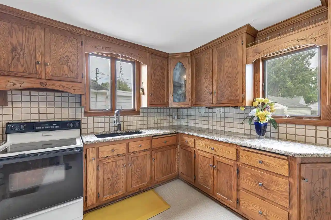 Homes for sale in Green Bay, WI | 829 Ethel Avenue Avenue, Green Bay, WI 54303 | MLS# 50328726
