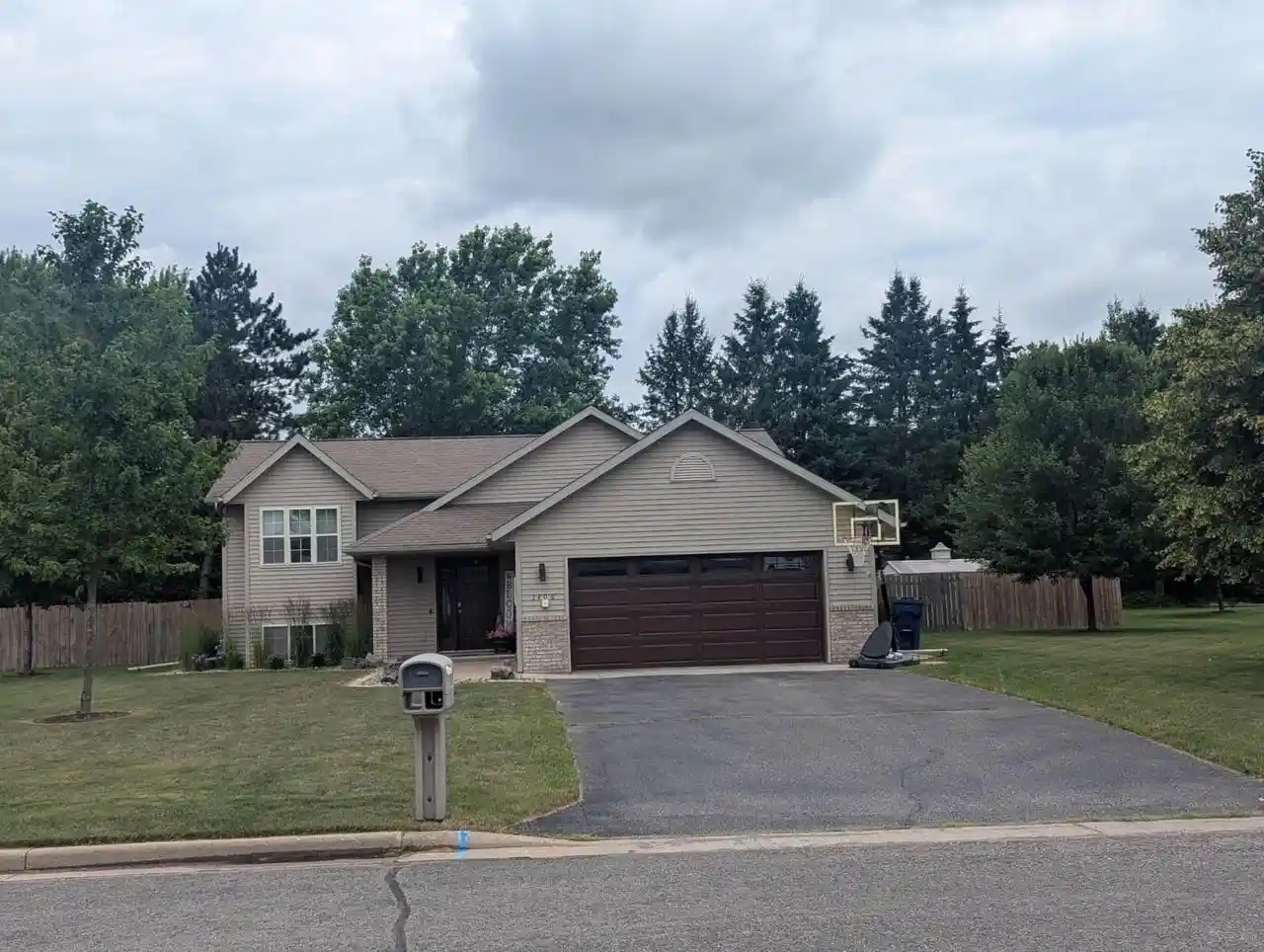 Homes for sale in Weston, WI | 7406 Ryan Amy Dr Dr, Weston, WI 54476 | MLS# 22603149
