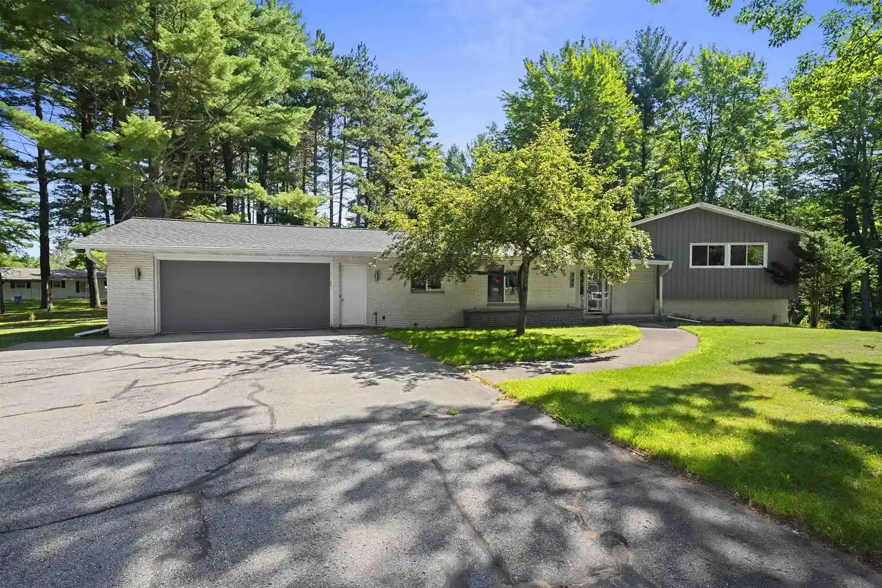 1st image of 540 Jackson Court Court, Peshtigo, WI 54157 | MLS# 50328731