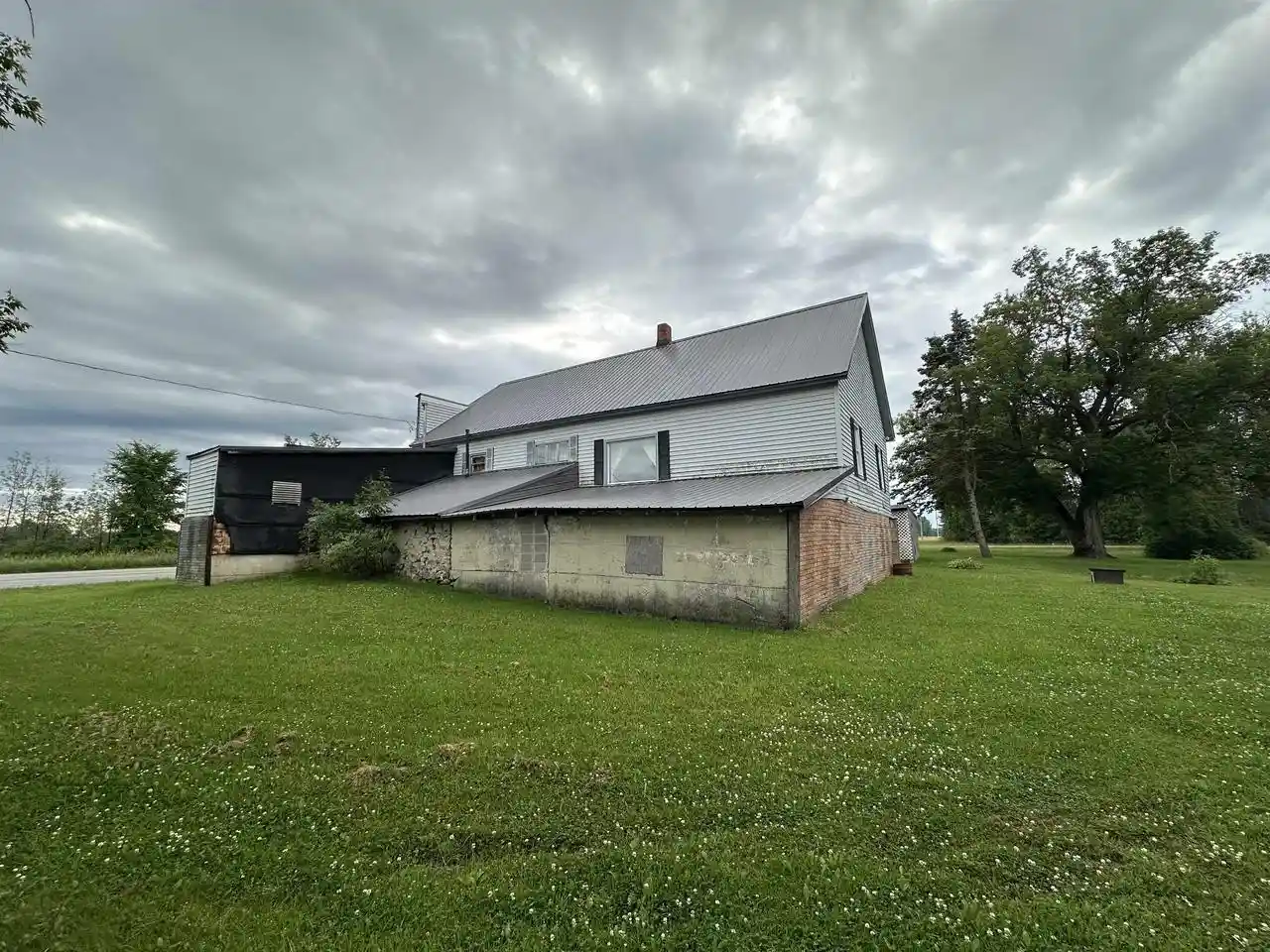 Homes for sale in Pulaski, WI | N3707 State Hwy 32, Pulaski, WI 54162 | MLS# 50328746