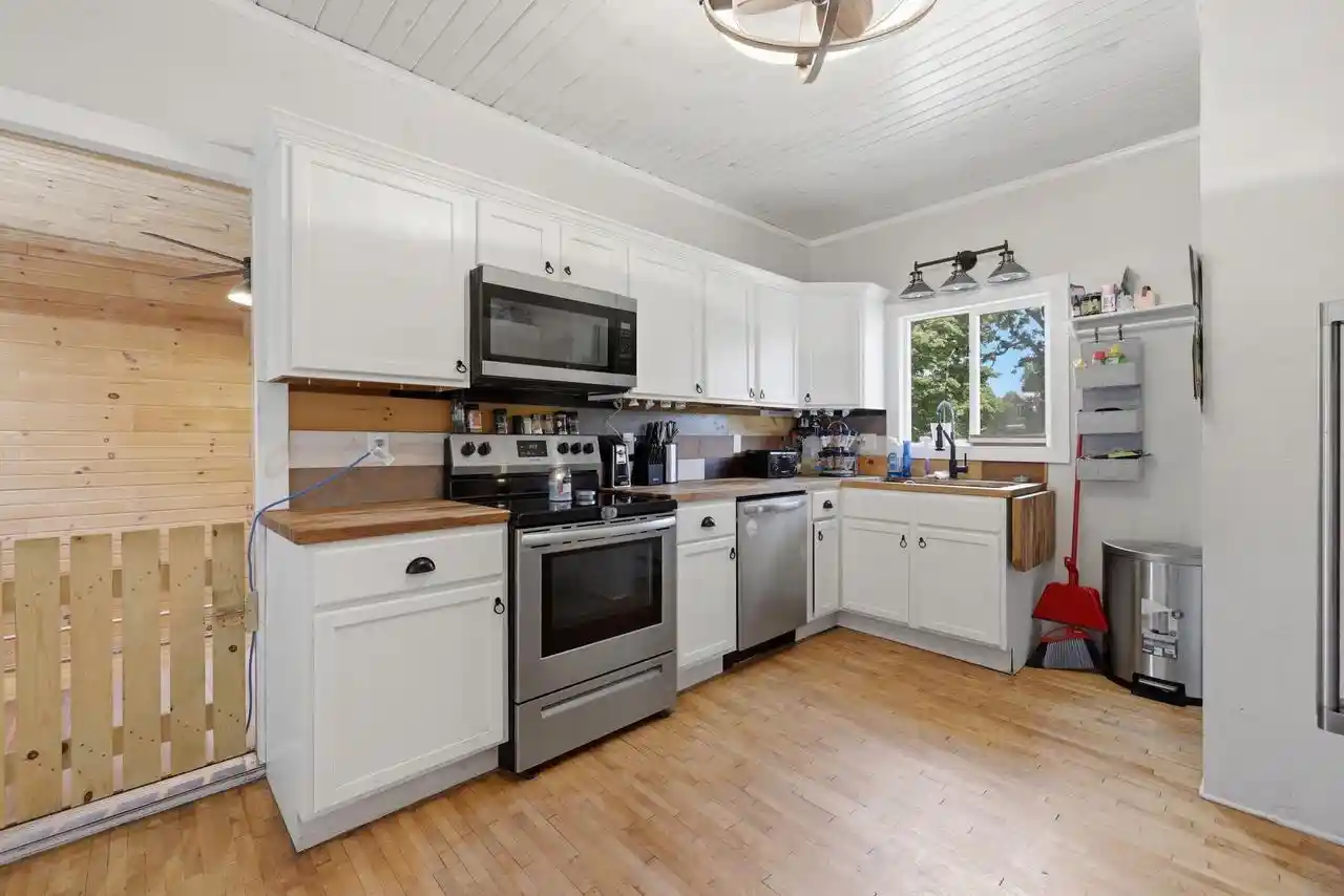 5th image of 427 5Th Street Street, Waupaca, WI 54981 | MLS# 50328707