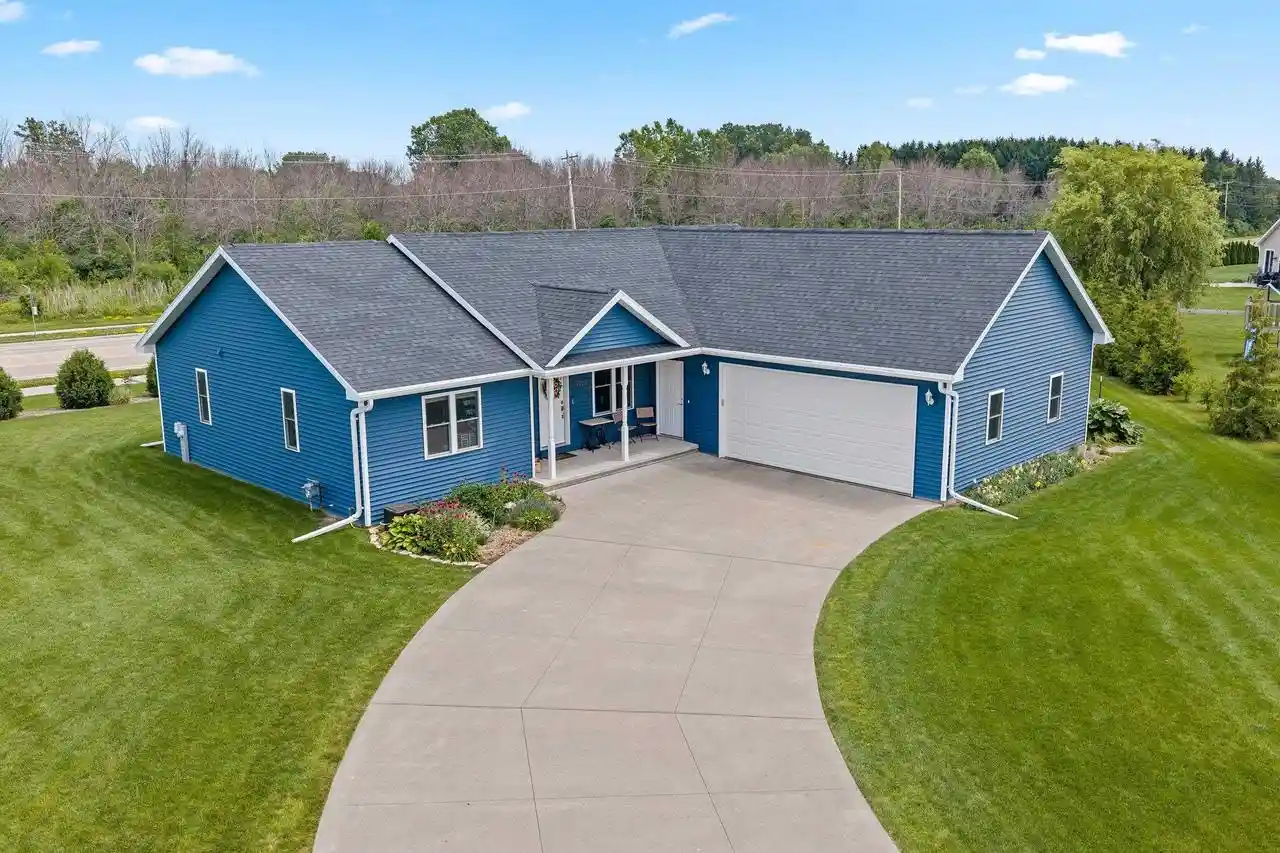 1st image of N9182 Dylan Dr Dr, Appleton, WI 54915 | MLS# 50328749