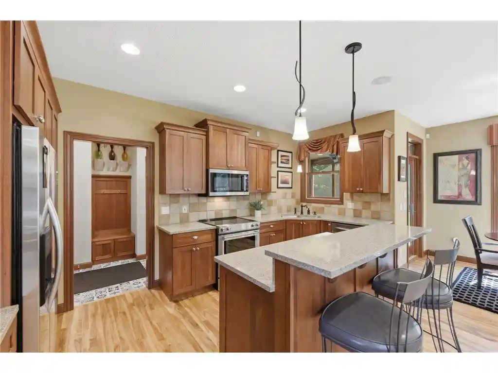 2nd image of 365 English Court Dr Dr, Hudson, WI 54016 | MLS# 7106123