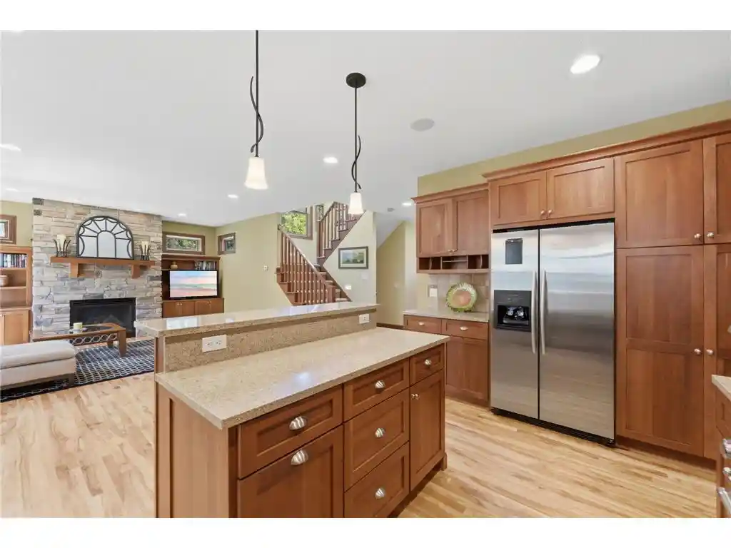 5th image of 365 English Court Dr Dr, Hudson, WI 54016 | MLS# 7106123