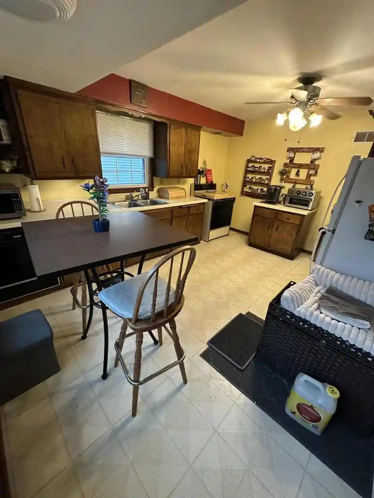 2nd image of 5507-5509 W Oklahoma Ave Ave, Milwaukee, WI 53219
