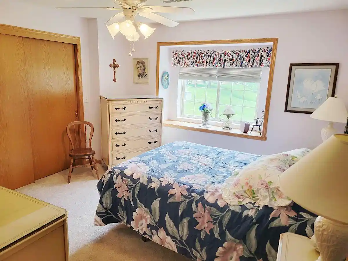 Homes for sale in Franklin, WI | 9374 W Loomis Road Road, Franklin, WI 53132 | Houzeo
