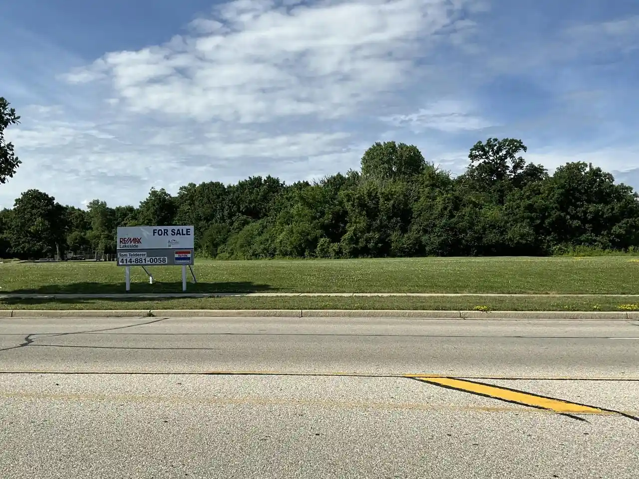 2nd image of 9501 W Drexel Avenue Avenue, Franklin, WI 53132 | MLS# 1970675