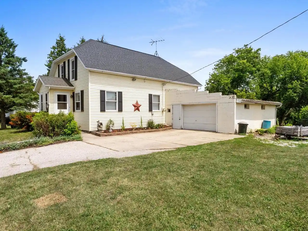Homes for sale in Cato, WI | 3517 N Cth J, Cato, WI 54230 | MLS# 1970678