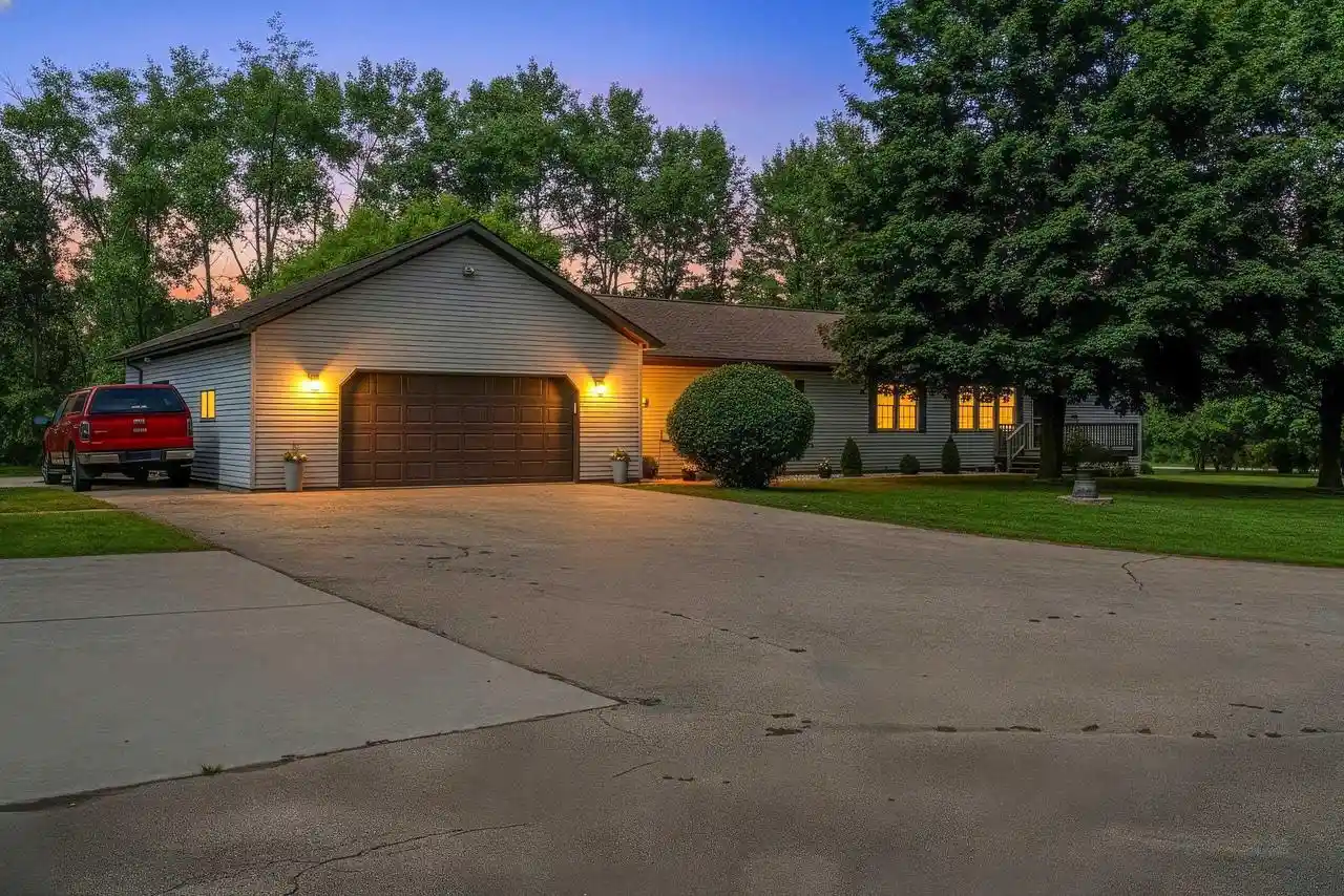 Homes for sale in Clintonville, WI | N10831 Kratzke Road Road, Clintonville, WI 54929 | MLS# 50328781