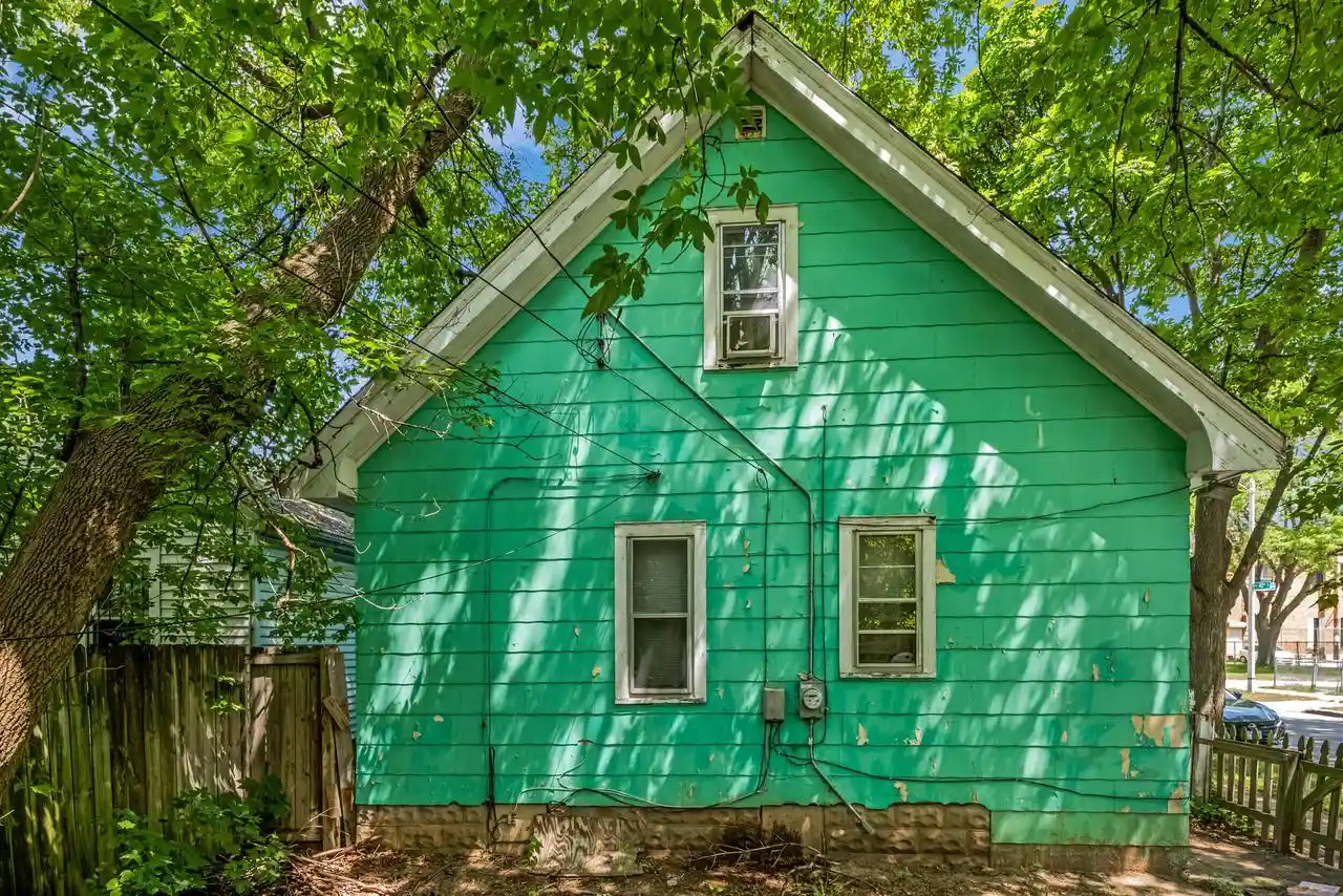 Photo 3 of Single family home for sale at 4201 W Sieben Pl Pl, Milwaukee, WI 53216 | MLS# 1970697 | Listing updated on 2026-09-08