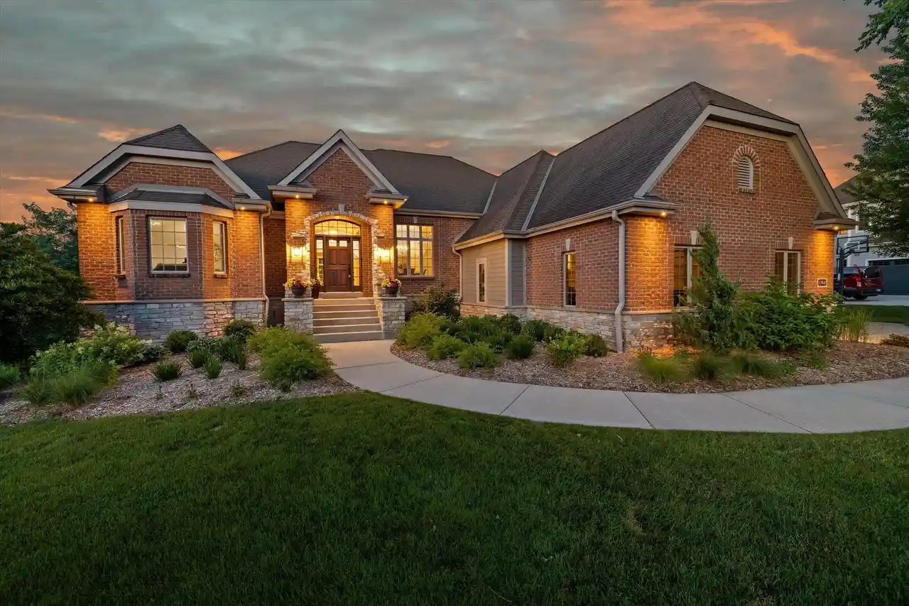2nd image of 1168 Mary Hill Circle Circle, Hartland, WI 53029 | MLS# 1970722