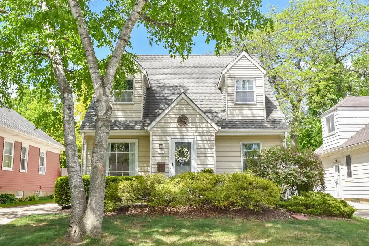Homes for sale in Wauwatosa, WI | 1161 Elm Lawn Street Street, Wauwatosa, WI 53213 | MLS# 1970746