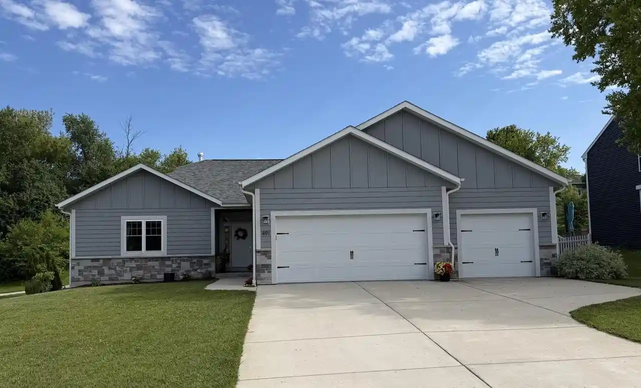 1st image of 491 Thurow Dr Dr, Oconomowoc, WI 53066 | MLS# 1970748