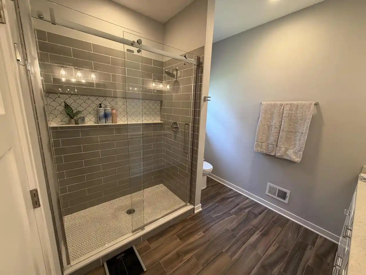 2nd image of 491 Thurow Dr Dr, Oconomowoc, WI 53066 | MLS# 1970748