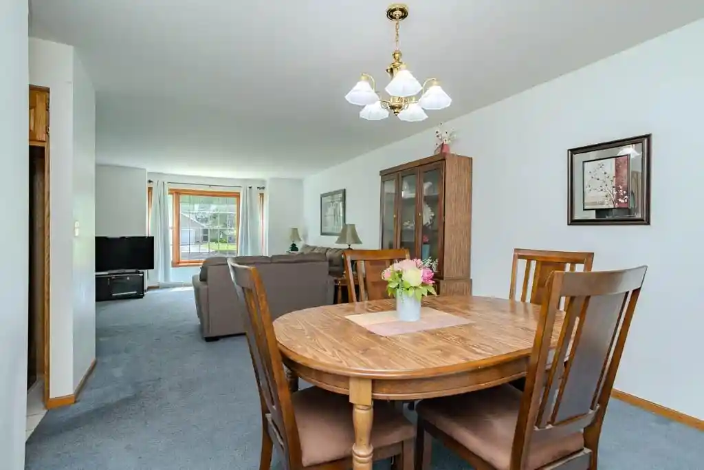 2nd image of 413 S Emerald Dr Dr, Wausau, WI 54401 | MLS# 22603165