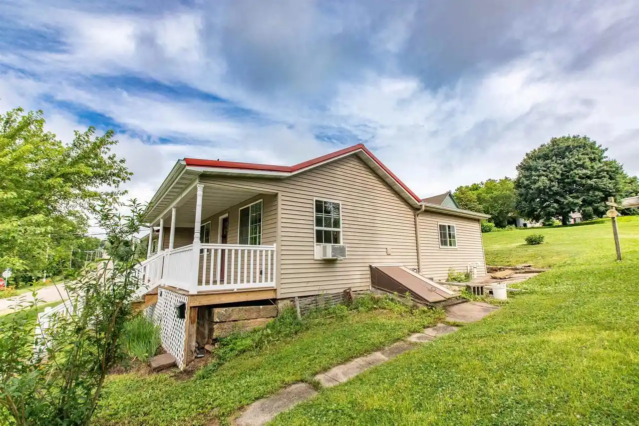 Homes for sale in Mineral Point, WI | 215 5th Street Street, Mineral Point, WI 53565 | MLS# 2027652