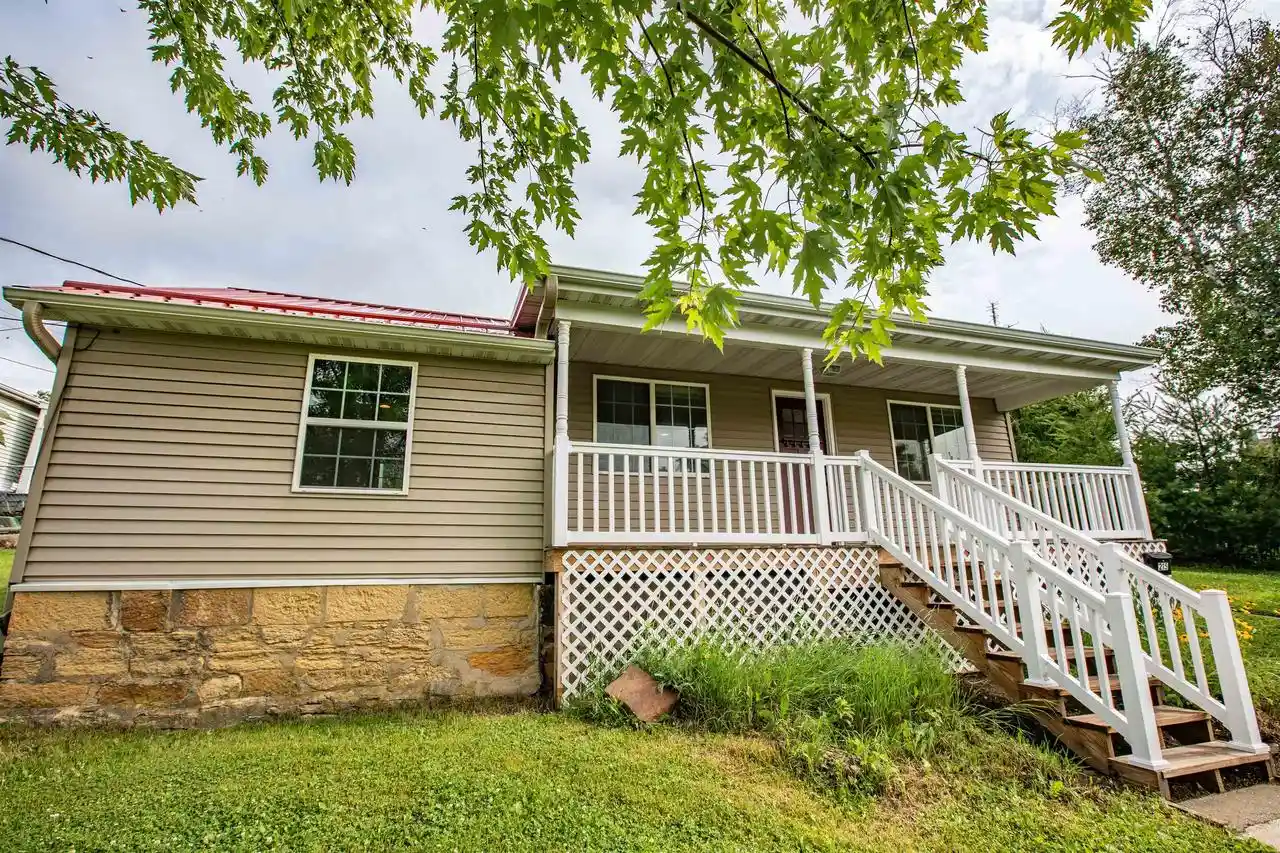 Homes for sale in Mineral Point, WI | 215 5Th Street Street, Mineral Point, WI 53565 | MLS# 2027652