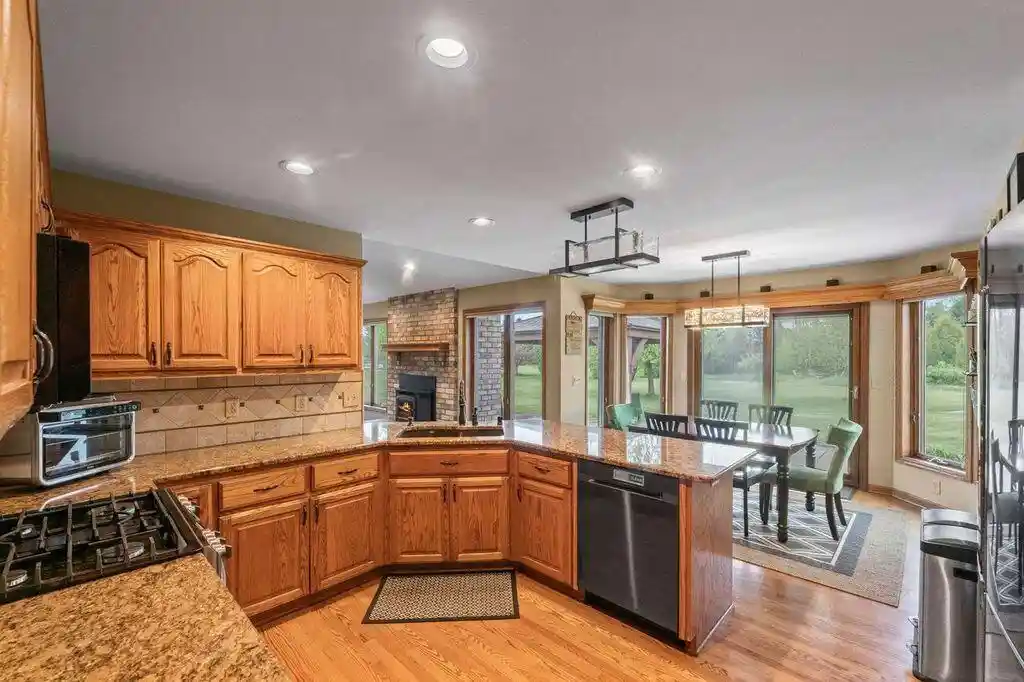 39th image of S93w34945 Jericho Dr Dr, Eagle, WI 53119 | MLS# 1970790