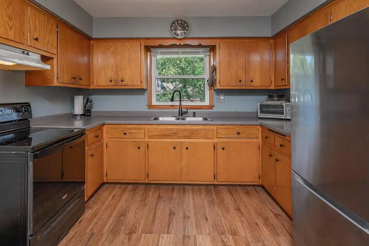 3rd image of N53W23801 Northview Dr Dr, Sussex, WI 53089 | MLS# 1970792
