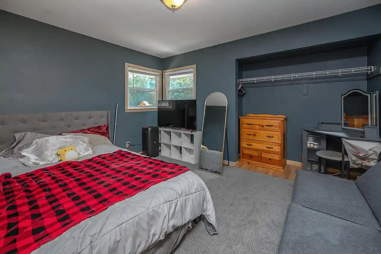 4th image of N53W23801 Northview Dr Dr, Sussex, WI 53089 | MLS# 1970792