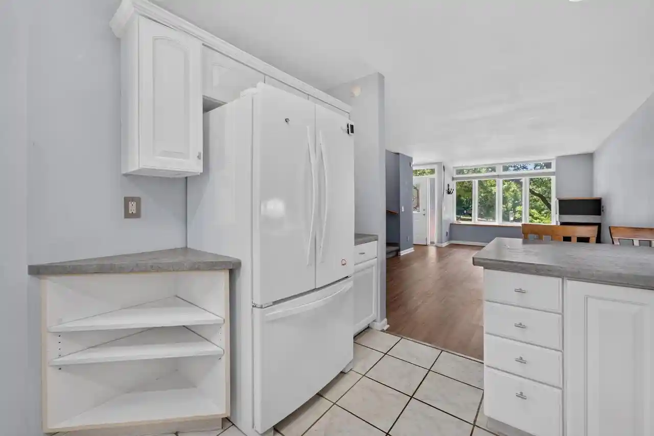 4th image of 831 S Mills Street Street, Madison, WI 53715 | MLS# 2027656