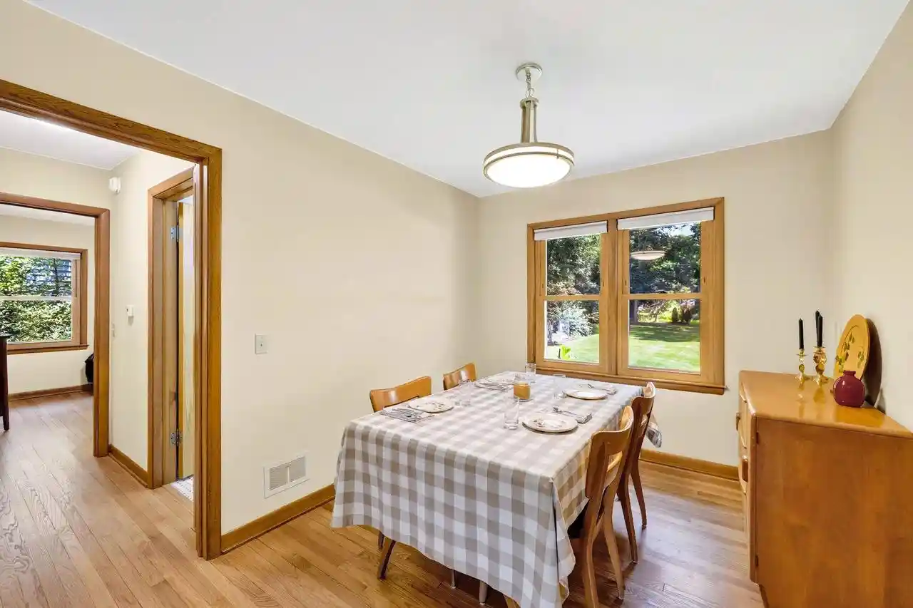 3rd image of 913 Mohican Pass Pass, Madison, WI 53711 | MLS# 2027668