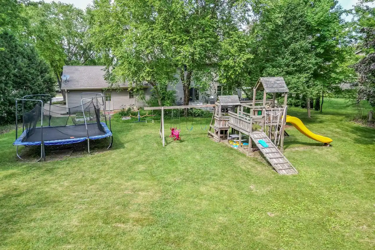 46th image of W233s5269 Cottontail Trail Trail, Waukesha, WI 53189 | MLS# 1970807