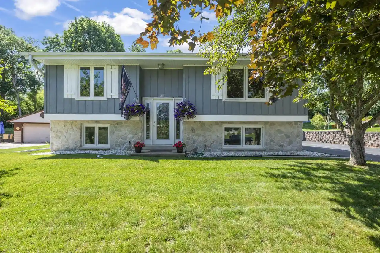 1st image of 255 Willow Dr Dr, Hartland, WI 53029 | MLS# 1970819