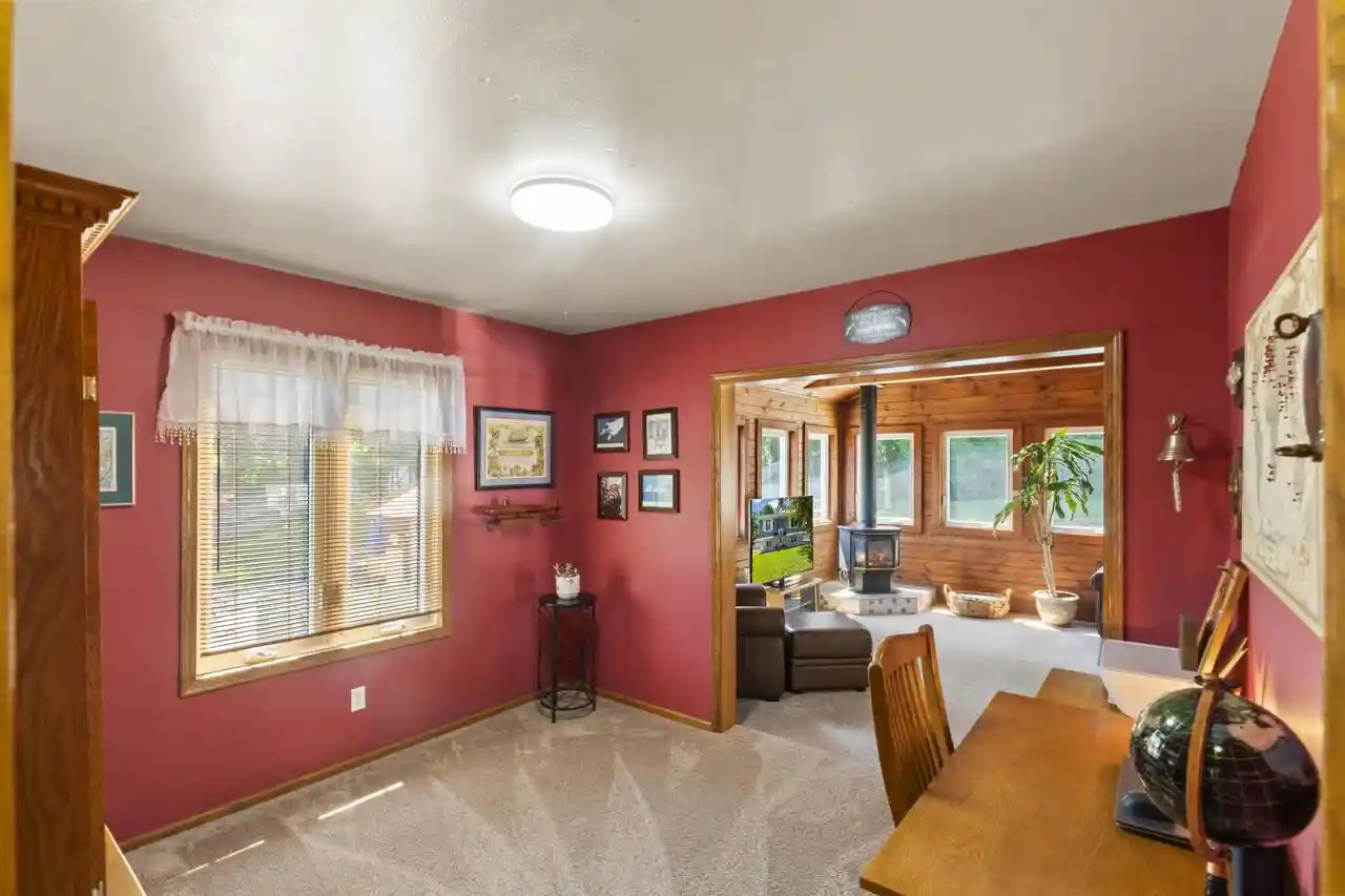 2nd image of 255 Willow Dr Dr, Hartland, WI 53029 | MLS# 1970819