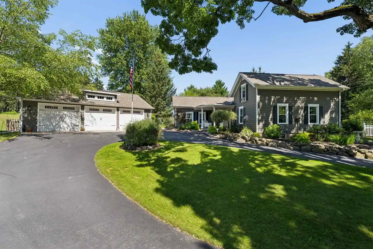 Homes for sale in Hortonville, WI | 815 Grandview Road Road, Hortonville, WI 54944 | MLS# 50328800