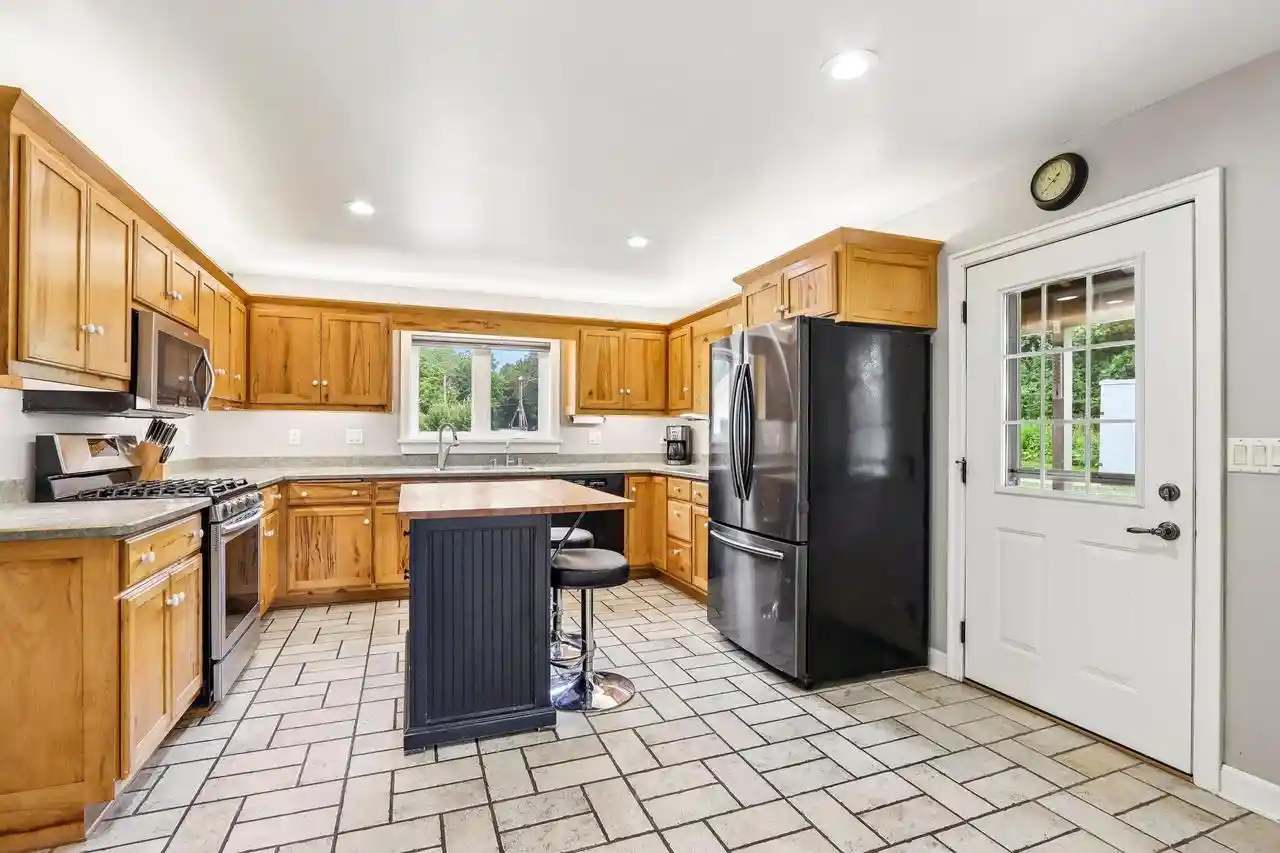 40th image of S17w32648 Mickle Road Road, Delafield, WI 53018 | MLS# 1970827