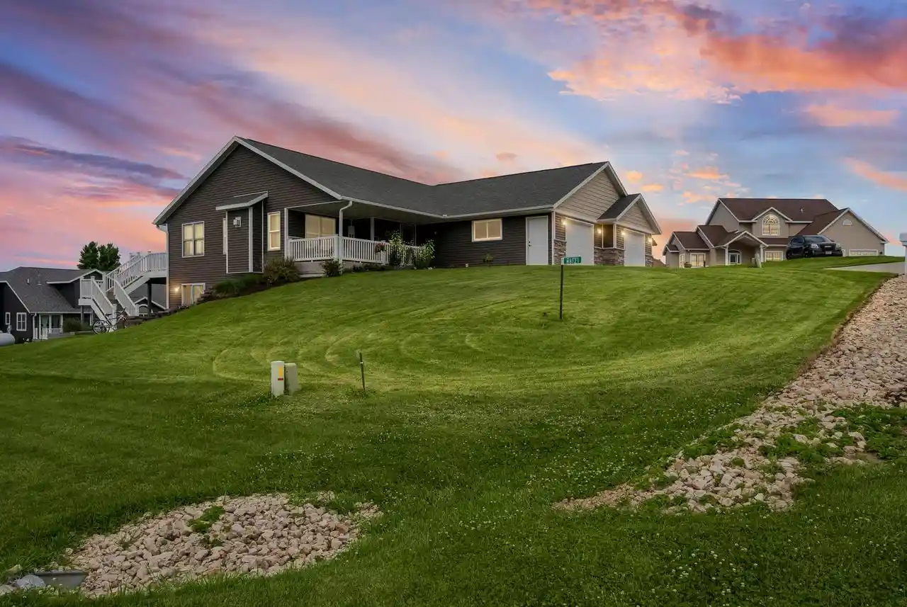 Homes for sale in Mindoro, WI | N8121 Badger Lane Lane, Mindoro, WI 54644 | MLS# 1970839