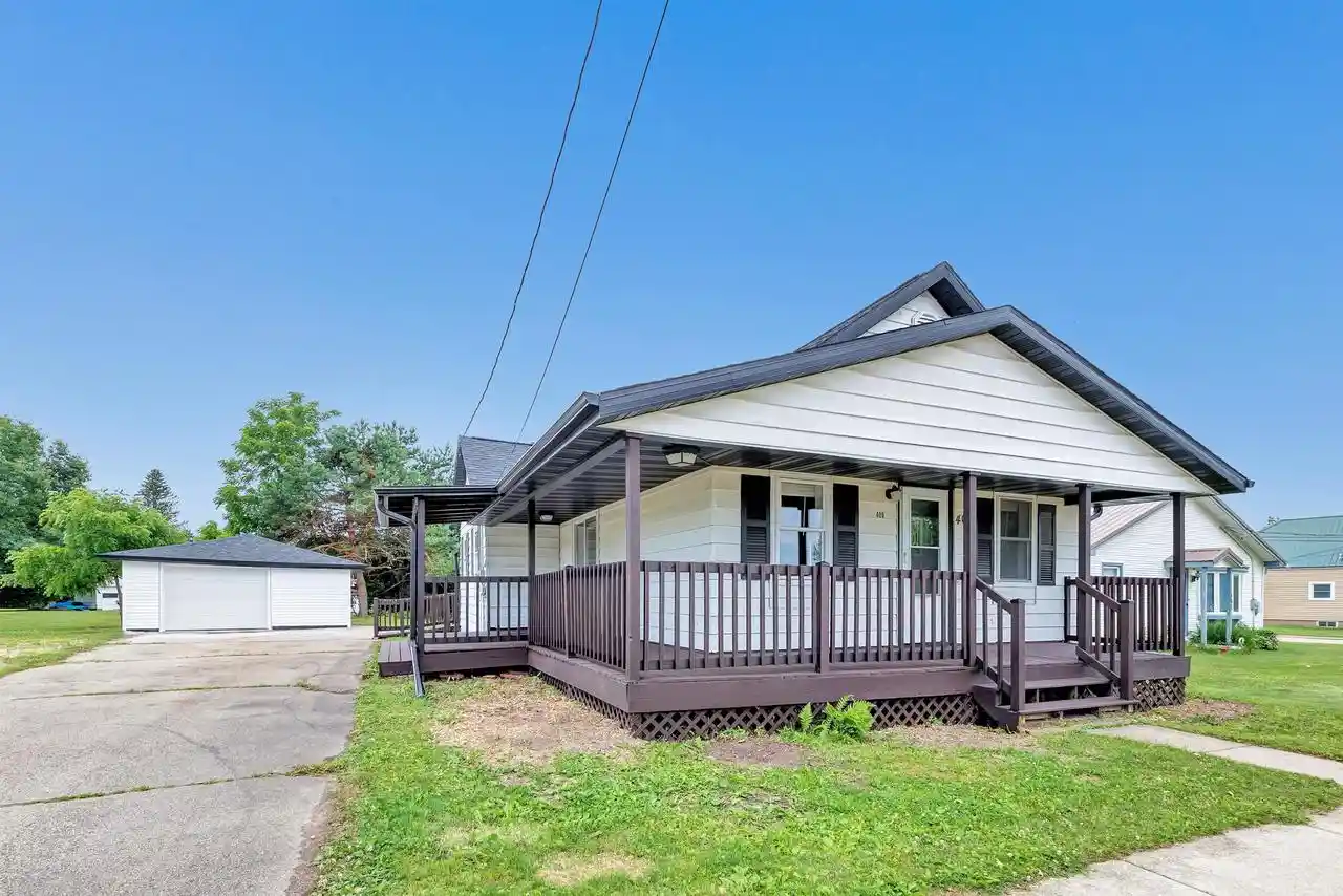 Homes for sale in Tigerton, WI | 409 Spaulding Street Street, Tigerton, WI 54486 | MLS# 50328811