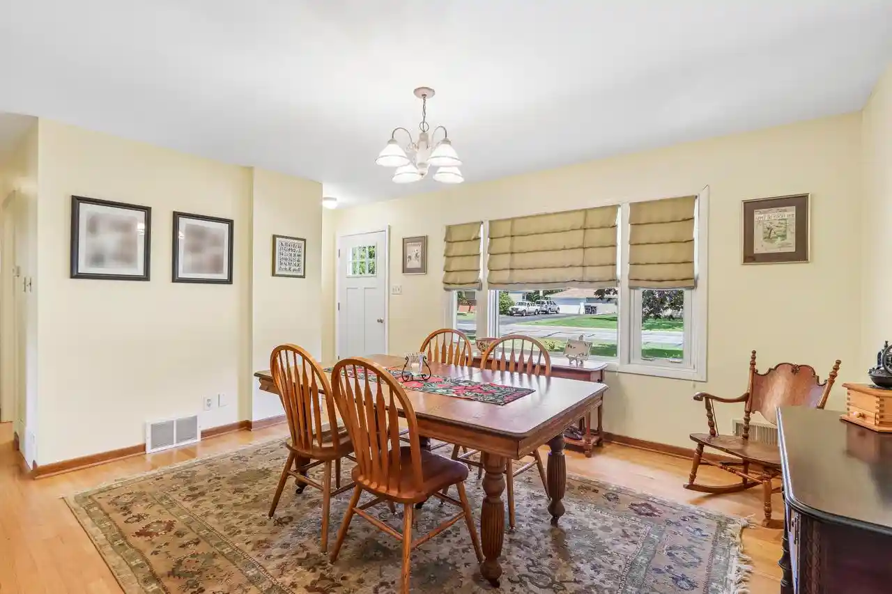 49th image of 927 Robins Lane Lane, Mukwonago, WI 53149 | MLS# 1970831