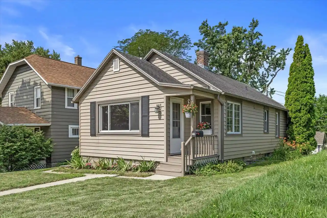 1st image of 128 S Hartwell Avenue Avenue, Waukesha, WI 53186 | MLS# 1970833