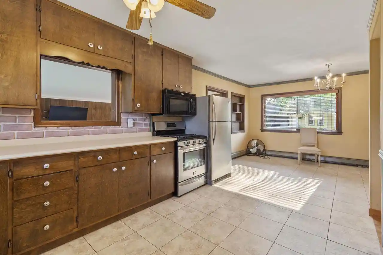 3rd image of 503 8Th Avenue S Avenue S, Onalaska, WI 54650 | MLS# 1970840