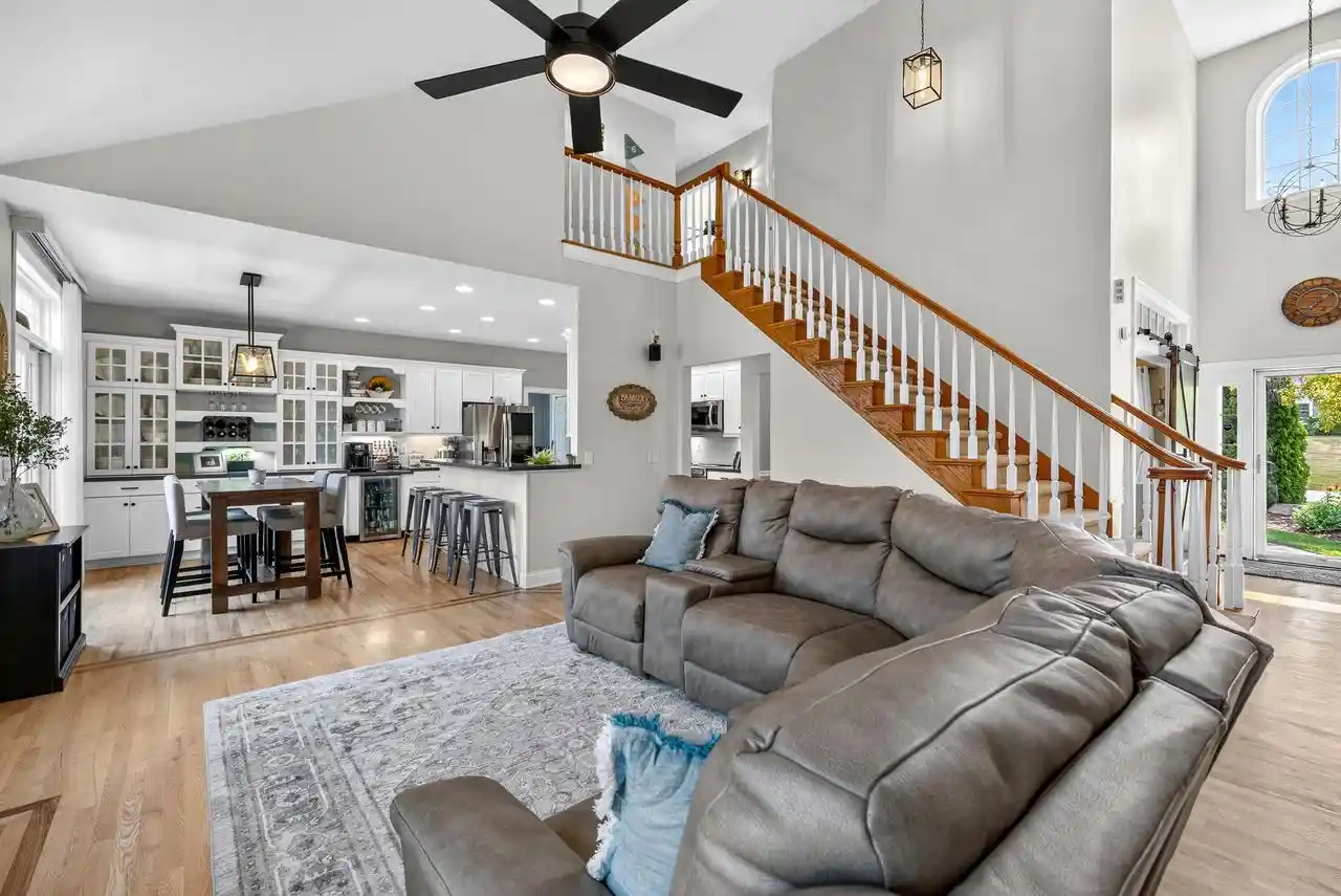5th image of N6215 Kapur Dr Dr, Sheboygan Falls, WI 53085 | MLS# 1970836