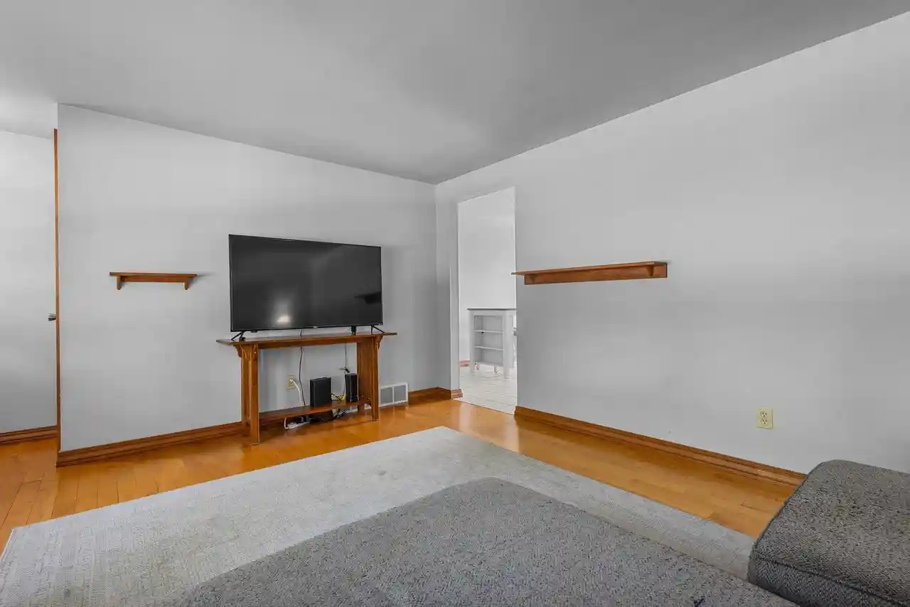 4th image of 1510 Lindale Lane Lane, Green Bay, WI 54313 | MLS# 50328810