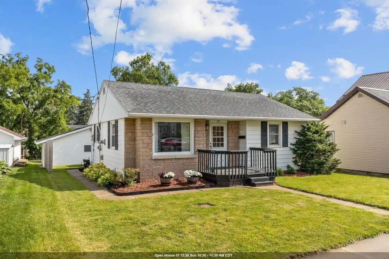 Homes for sale in Kaukauna, WI | 312 W 10th Street Street, Kaukauna, WI 54130 | MLS# 50328825