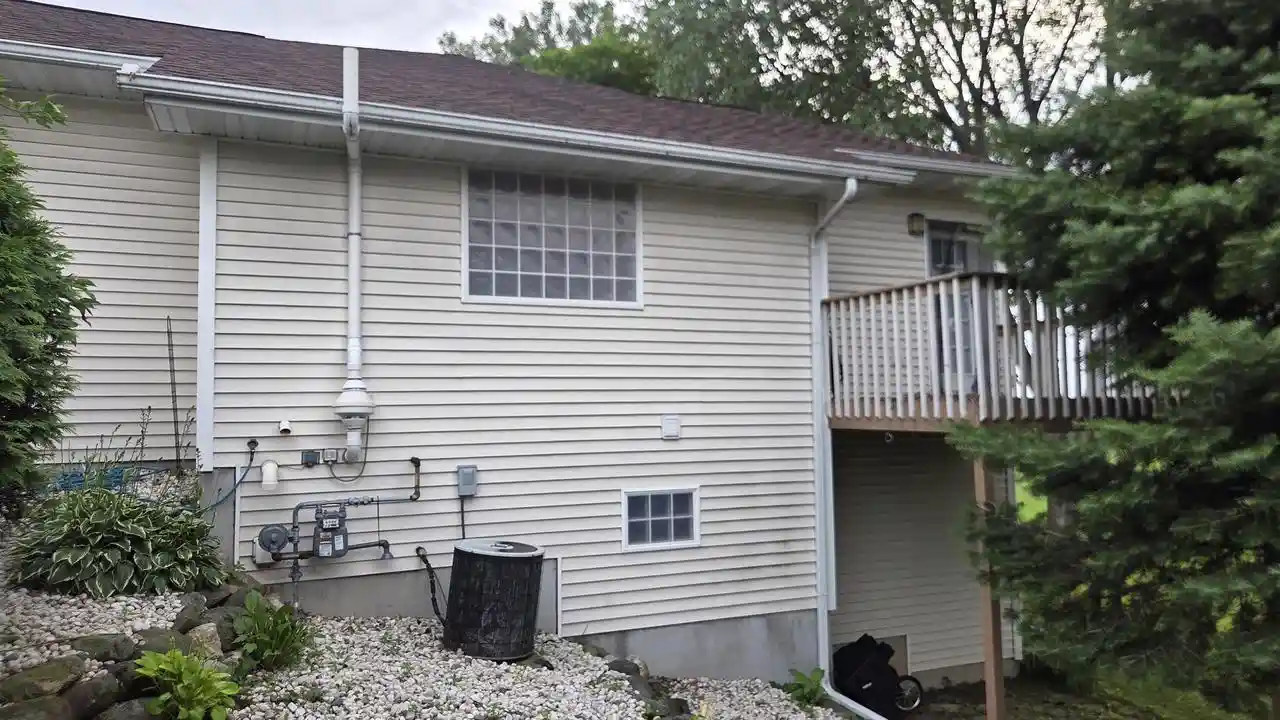 2nd image of 107 Lazy Lake Dr Dr, Fall River, WI 53932 | MLS# 2027687