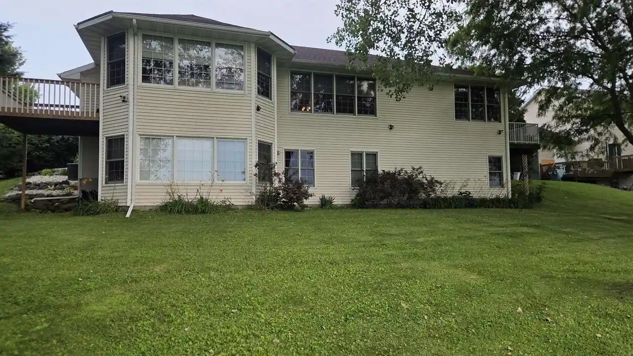 39th image of 107 Lazy Lake Dr Dr, Fall River, WI 53932 | MLS# 2027687