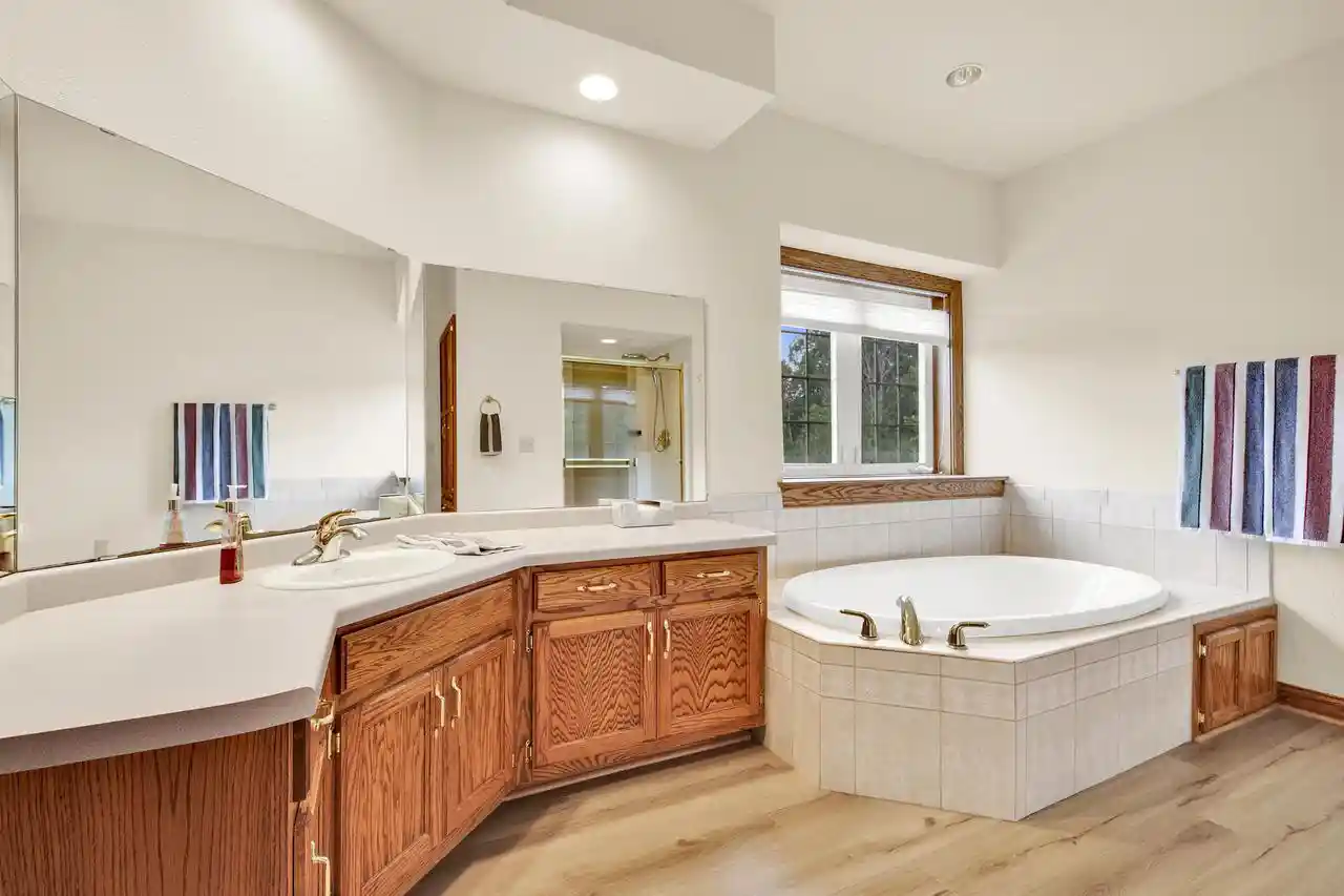 Homes for sale in Colgate, WI | 615 Kettle Ridge Ridge, Colgate, WI 53017 | MLS# 1970849