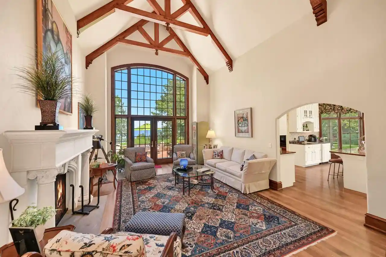 5th image of 11602 N Shorecliff Lane Lane, Mequon, WI 53092 | MLS# 1970852