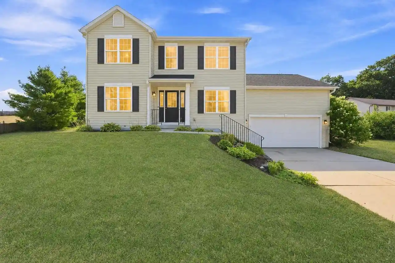 Photo 1 of Single family home for sale at 801 Goldfinch Lane Lane, Marshall, WI 53559 | MLS# 2027689 | Listing updated on 2026-08-20